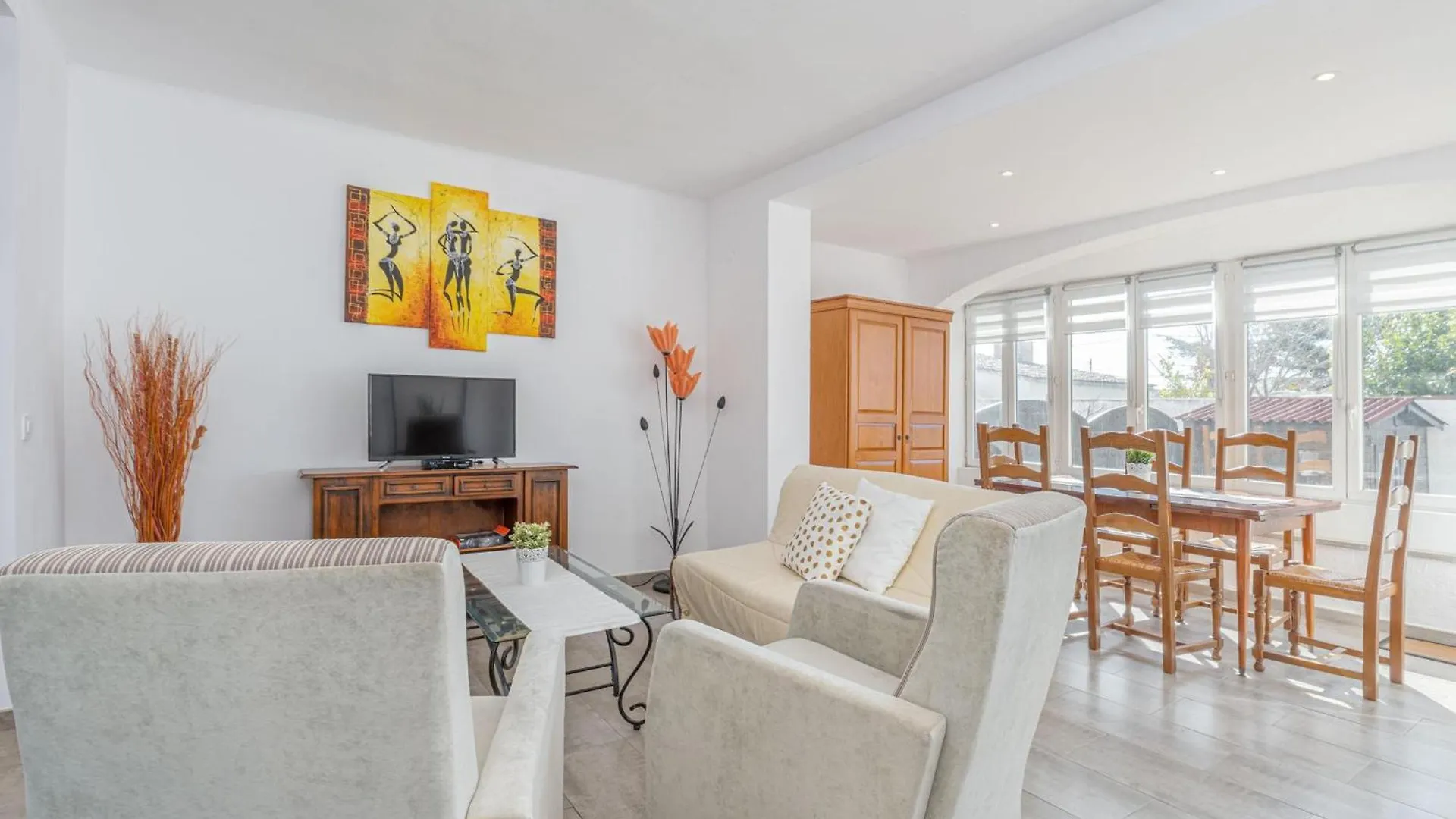 Casa Luminosa Con Amplia Terraza En Roses, Cerca De La Playa Y Bien Equipada - Hisp-288-42 Villa 0*, Roses