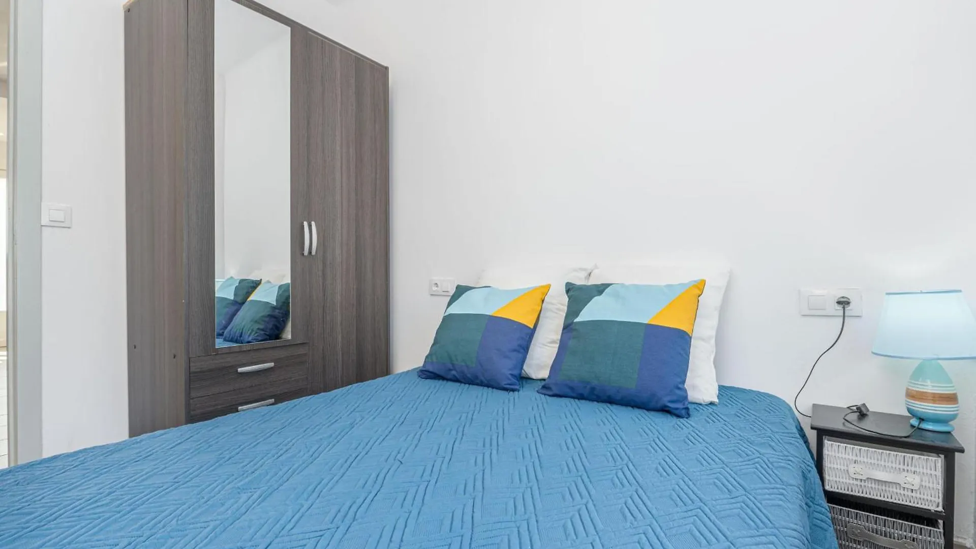 Holiday home Casa Luminosa Con Amplia Terraza En Roses, Cerca De La Playa Y Bien Equipada - Hisp-288-42 Villa