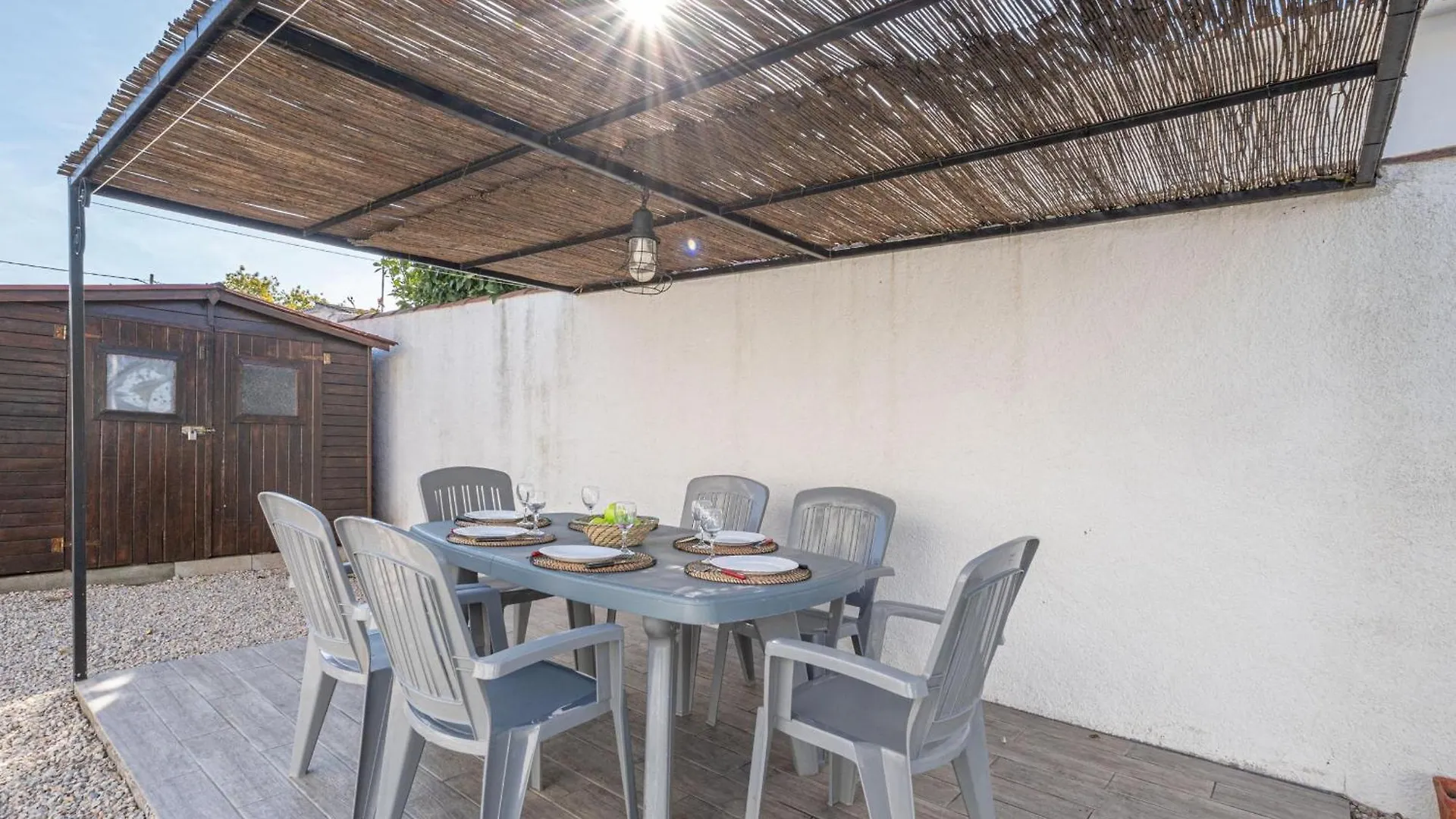 Casa Luminosa Con Amplia Terraza En Roses, Cerca De La Playa Y Bien Equipada - Hisp-288-42 Villa