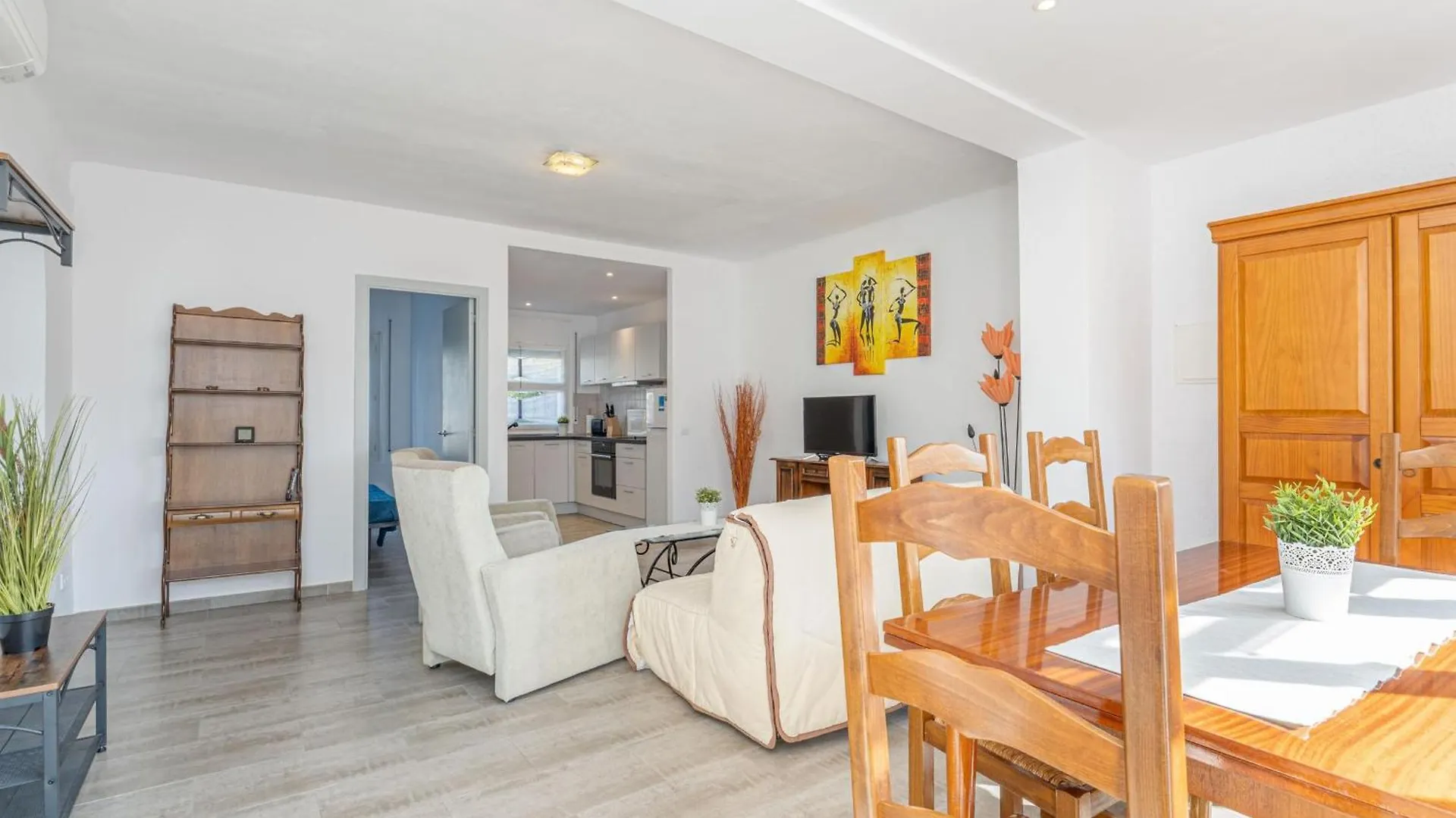 Casa Luminosa Con Amplia Terraza En Roses, Cerca De La Playa Y Bien Equipada - Hisp-288-42 Villa Holiday home Roses